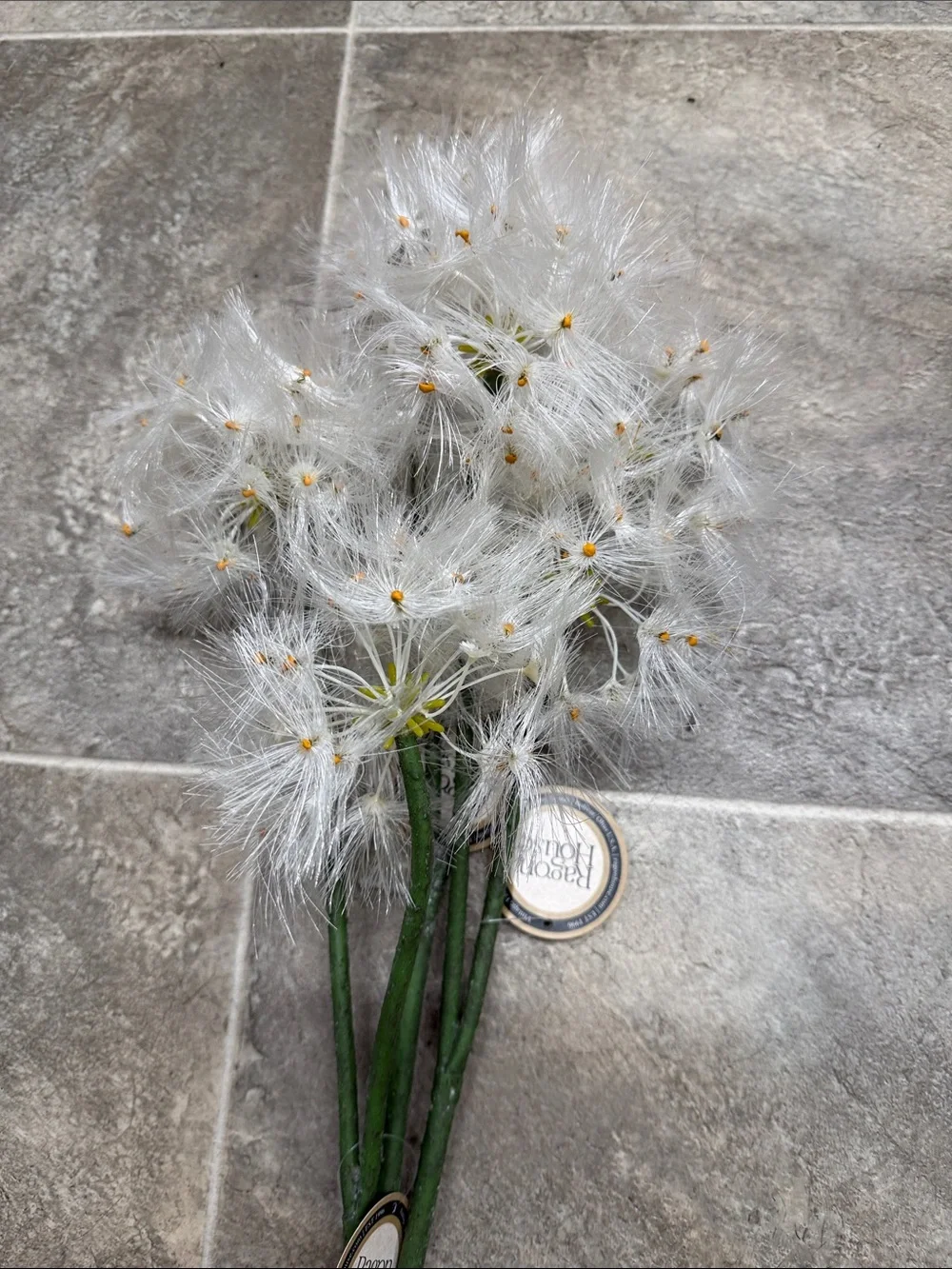 Nwt white faux dandelion spray, set of 3